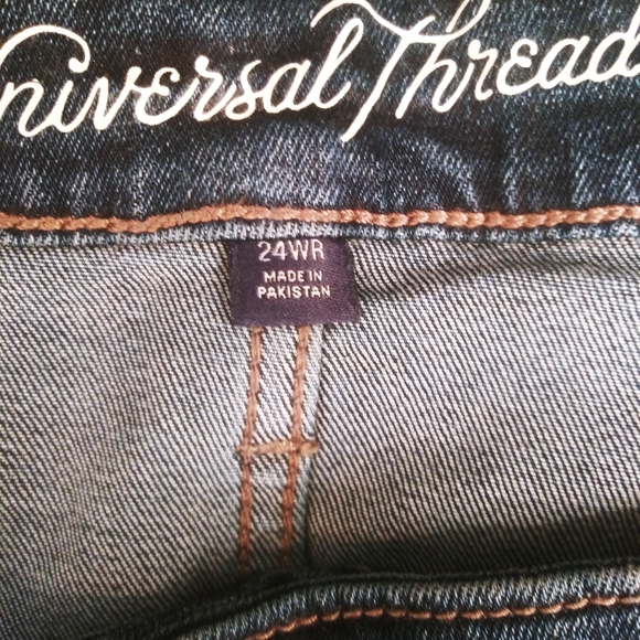 Mid-Rise Bermuda Shorts NWT - Picture 6 of 6